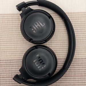 JBL Tune 510BT: Wireless Bluetooth Over-Ear Headphones with Purebass Audio